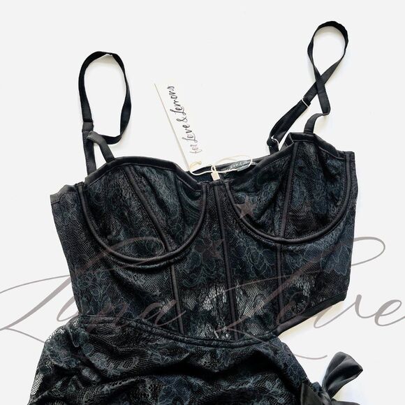 FOR LOVE & LEMONS Regina Cut-Out Mini Lace Dress in Black NWT - Picture 4 of 9